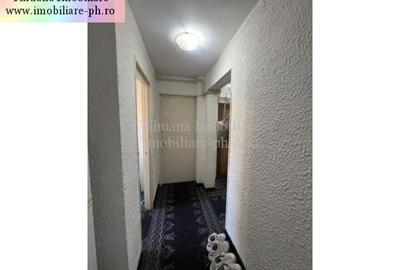 Apartament 3 camere de vanzare: Vest-(str.Persani),etajul 2 - 7