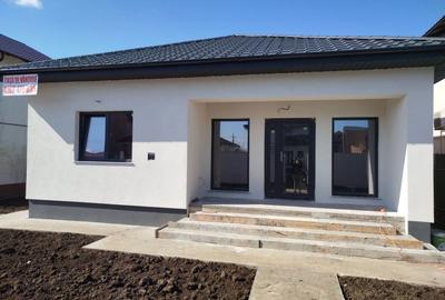 Casă cu 4 camere în Cumpăna