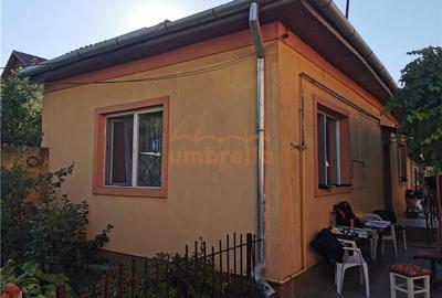 Teren + casa demolabila de vanzare semicentral ! - 1