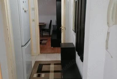 Inchiriez apartament mobilat 2 camere