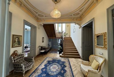 Vila istorica de vanzare in zona *Unirii* | 21 camere | curte, garaj - 2