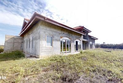 Casă cu 4 camere în Bălteni - 15