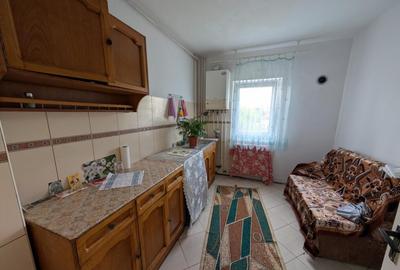 Bucovinei-Lizuca- 3 camere- bloc din 1982 - 3