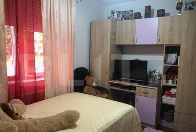 Apartament cu 4 camere semidecomandat, mobilat în Micro 14 - 7