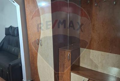Apartament cu 3 camere, mobilat în Central - 6