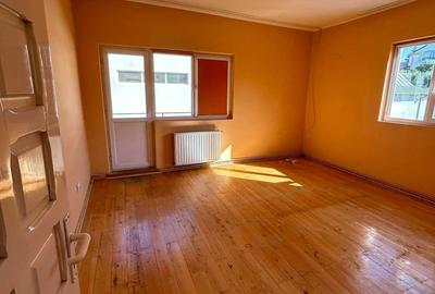 Casă cu 4 camere cu Teren 1650 Mp în Găvana - 4