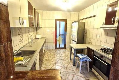 Apartament cu 3 camere decomandat în Obor - 4