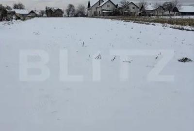 Teren de 1696 mp, în Central