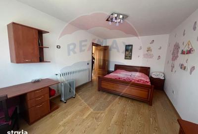 Casă cu 5 camere cu Teren 679 Mp în Central - 15