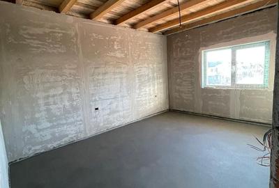 Duplex cu 4 camere cu Canalizare în Moșnița Nouă - 11