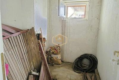 Apartament cu 3 camere semidecomandat în Central - 9