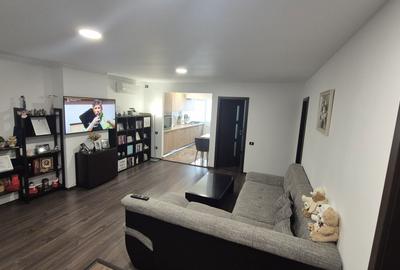 Apartament cu 3 camere decomandat în Străulești - 1