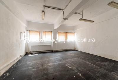 Spațiu comercial, de 1,200 mp, în Central - 9