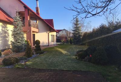 Casă cu 4 camere în Central - 3