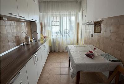 Apartament cu 3 camere, mobilat în Republicii - 13