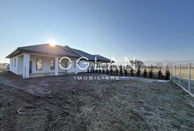 Casă individuală cu 3 camere cu Canalizare în Cristian - 8