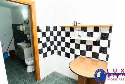 Spațiu comercial, de 57 mp, în Central - 7