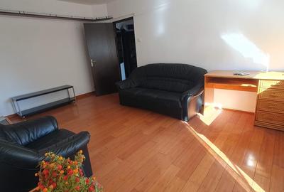 Piata Universitatii, bloc 1980 cu centrala, parcare, pet friendly, ANAF - 3