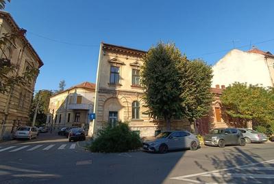 Apartament 3 camere de vanzare in Arad zona ultracentrala