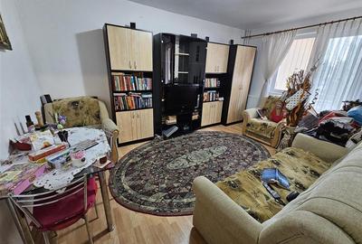 Apartament cu 3 camere decomandat în Astra - 1