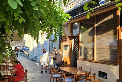 Spațiu comercial, de 300 mp, în Central - 7