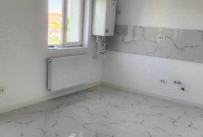 Apartament cu 4 camere semidecomandat în Central - 4