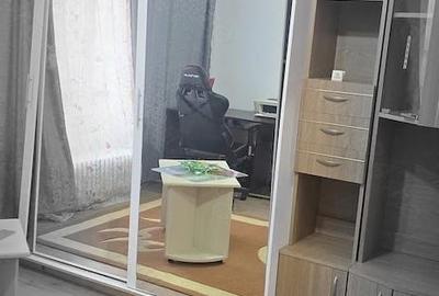 Garsonieră decomandată în Central - 7