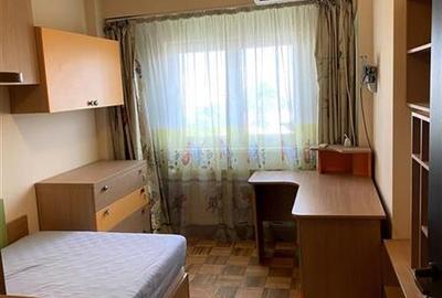 Apartament cu 3 camere decomandat în Tei - 3