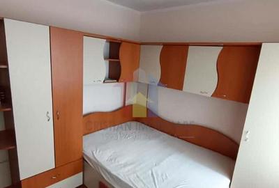 VEZI VIDEO! Ap 2 camere, Decomandat, Etaj 3, zona Radu Negru - 2