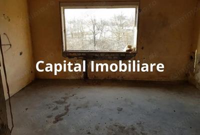 Casă cu Teren 1800 Mp în Central - 1