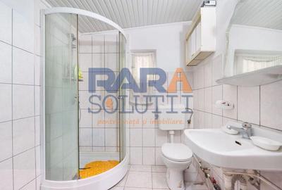 Casu?a frumoasa la ?ara cu toate condi?iile necesare - 12