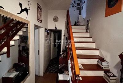 Casă cu 3 camere cu Teren 249 Mp în Biharia