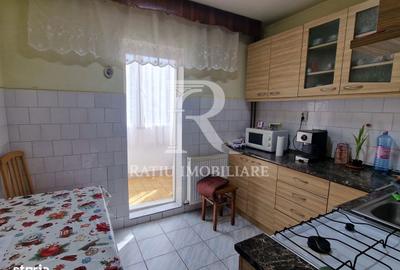 Apartament cu 3 camere decomandat în Orașul Nou - 2