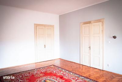 Apartament cu 3 camere în Central - 13