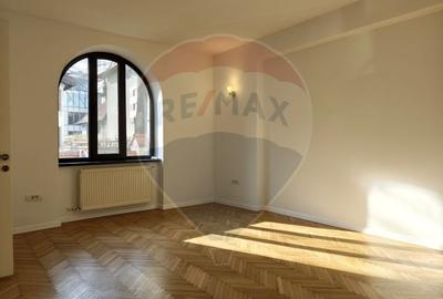 Casă cu 5 camere cu Teren 180 Mp în Dorobanți - 13