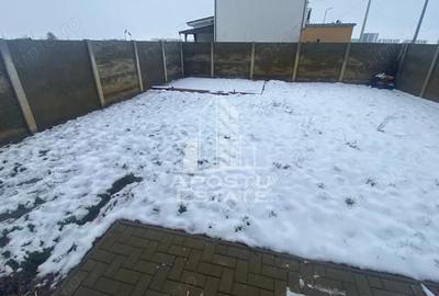 Casă cu 4 camere cu Canalizare în Moșnița Nouă