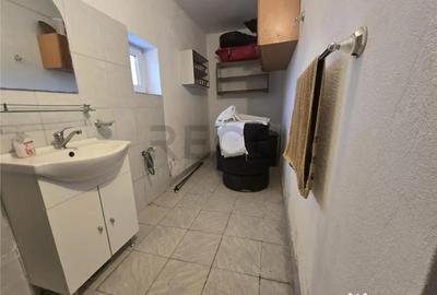 Casă cu 2 camere cu Teren 2685 Mp în Tăut - 2