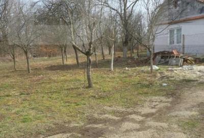 Casa de vanzare intr-o zona lini?tita, sus pe deal, cu - 7