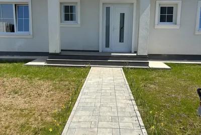 Casă cu 3 camere cu Teren 427 Mp în Central - 3
