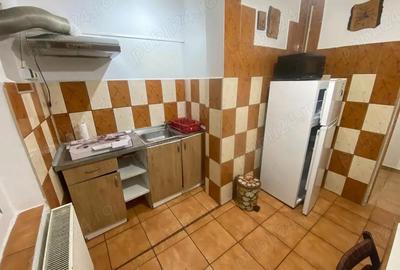 Garsonieră decomandată în Central - 8