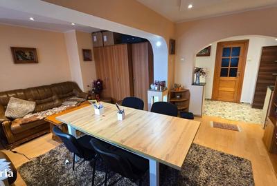 Apartament cu 3 camere decomandat în Nicolina - 5