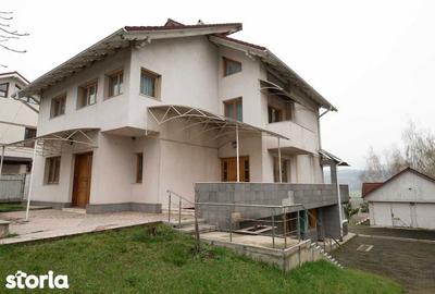 Casă cu 4 camere cu Teren 650 Mp în Central - 4