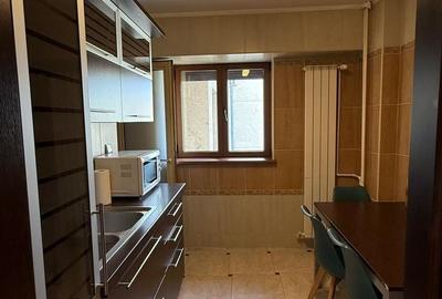 Apartament cu 3 camere decomandat, mobilat în Nerva Traian - 6