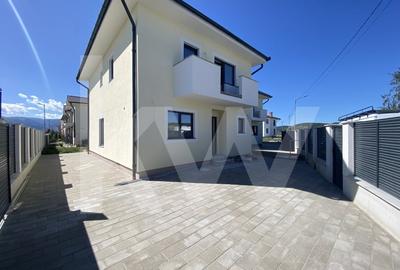 Casa individuala 4 camere 2 bai teren de 200mp liber Sibiu Cristian - 1
