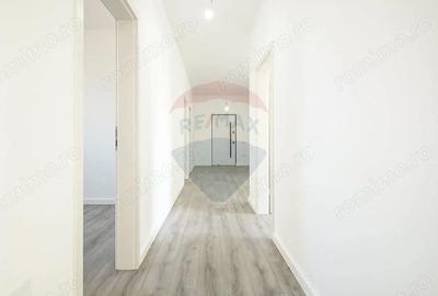 Casă cu 5 camere cu Teren 657 Mp în Hălchiu - 10