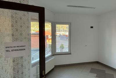 Spațiu comercial, de 22 mp, în Central - 7