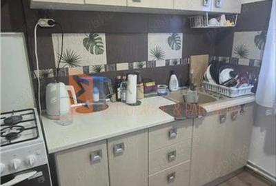 Apartament cu 2 camere semidecomandat, mobilat în Micro 5 - 2