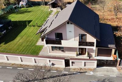 Casă cu 4 camere în Păulești