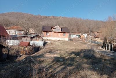Casă cu 4 camere în Bozioru - 3
