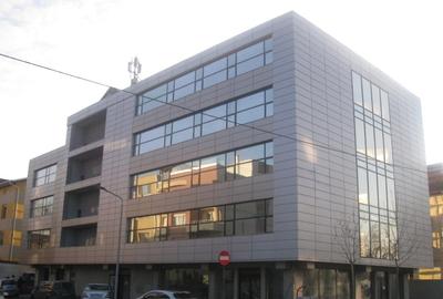 Birou, 2307 mp în Domenii